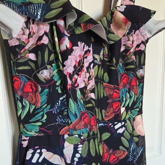 H&M Floral Jumpsuit Size 10 - Picture 4 of 16